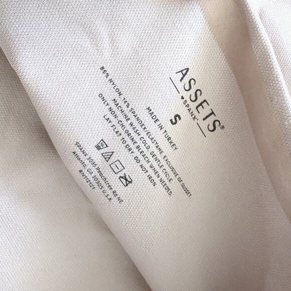 Assets By Spanx Womens Shapewear Shorts Nude High Waist Slimming Tummy Tucking S - Picture 4 of 5